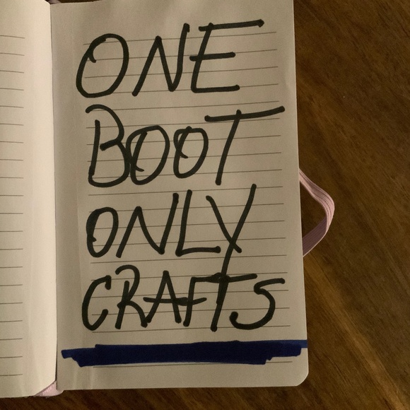 One boot only for crafts - Picture 1 of 2